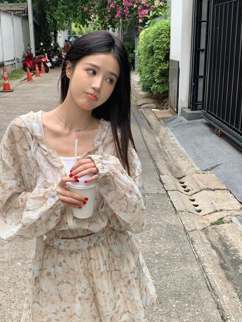 运动套装夏季宽松长袖连帽防晒外套女/高腰休闲阔腿短裤碎花两件套